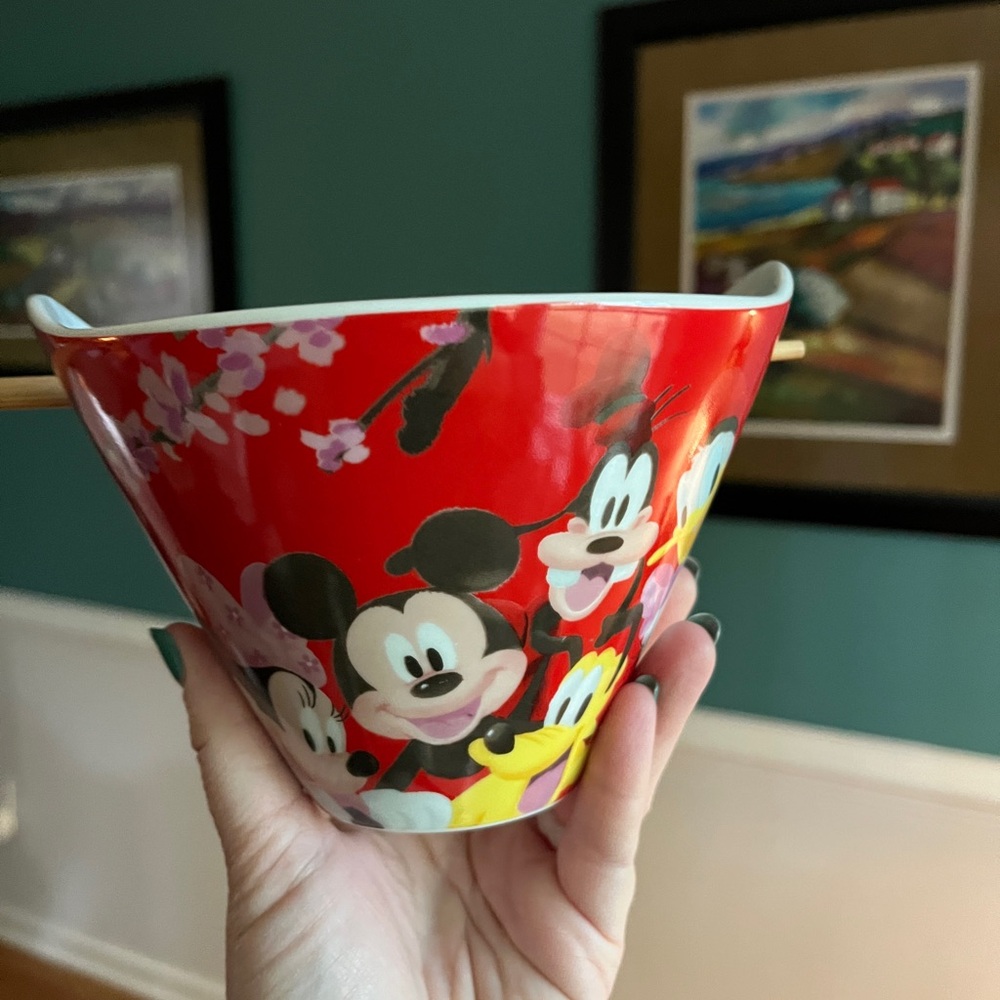 Disney ramen noodle bowl with chopsticks - Picture 4 of 10